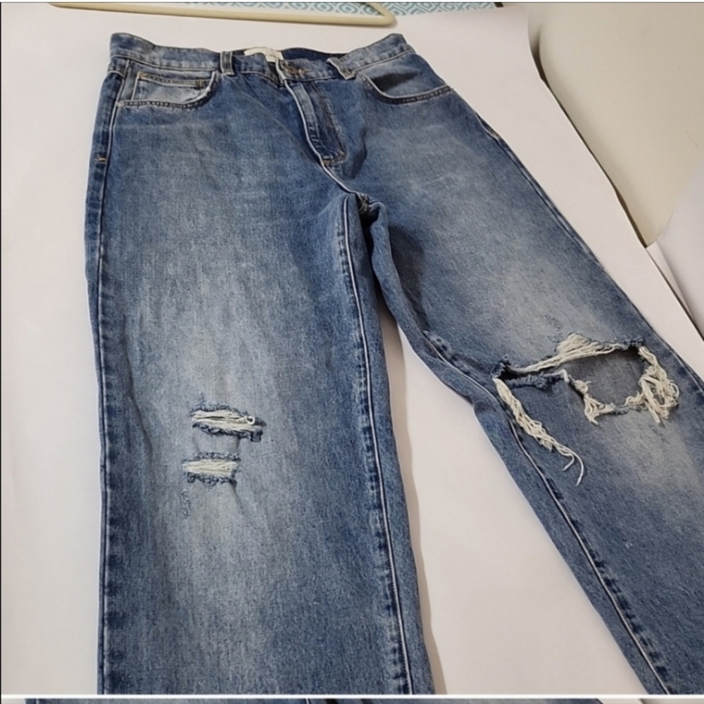 Abrand lightwash 90's straight leg A slouch jeans size 27 highrise distressed